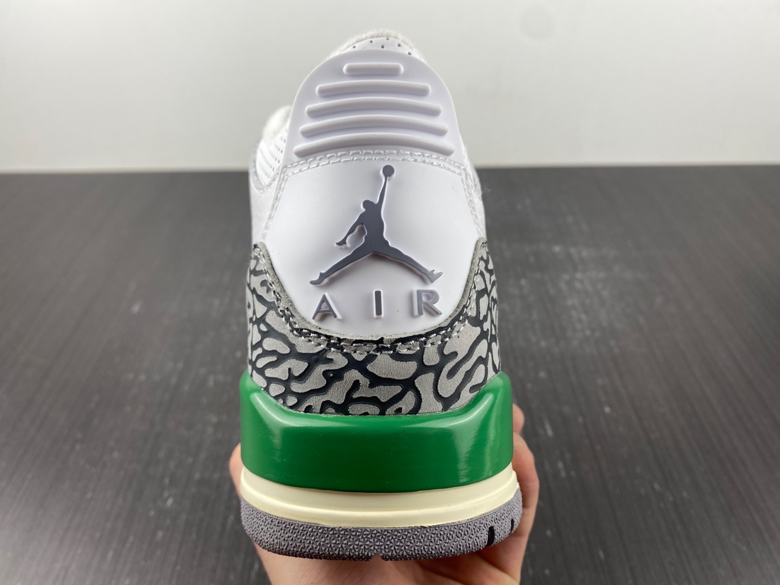 Air Jordan 3 Lucky Green CK9246-136