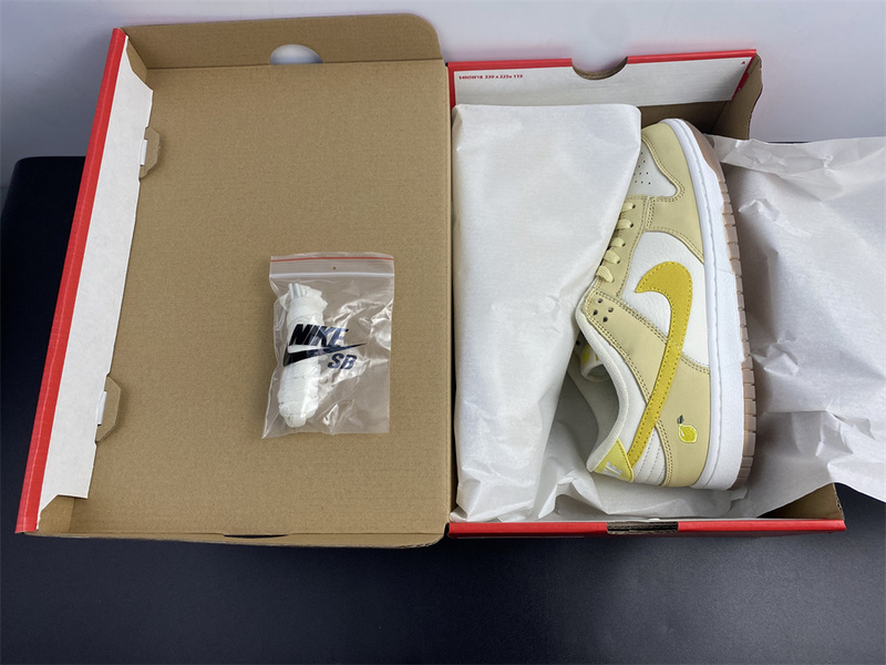 Nike Dunk Low Lemon Drop  DJ6902-700