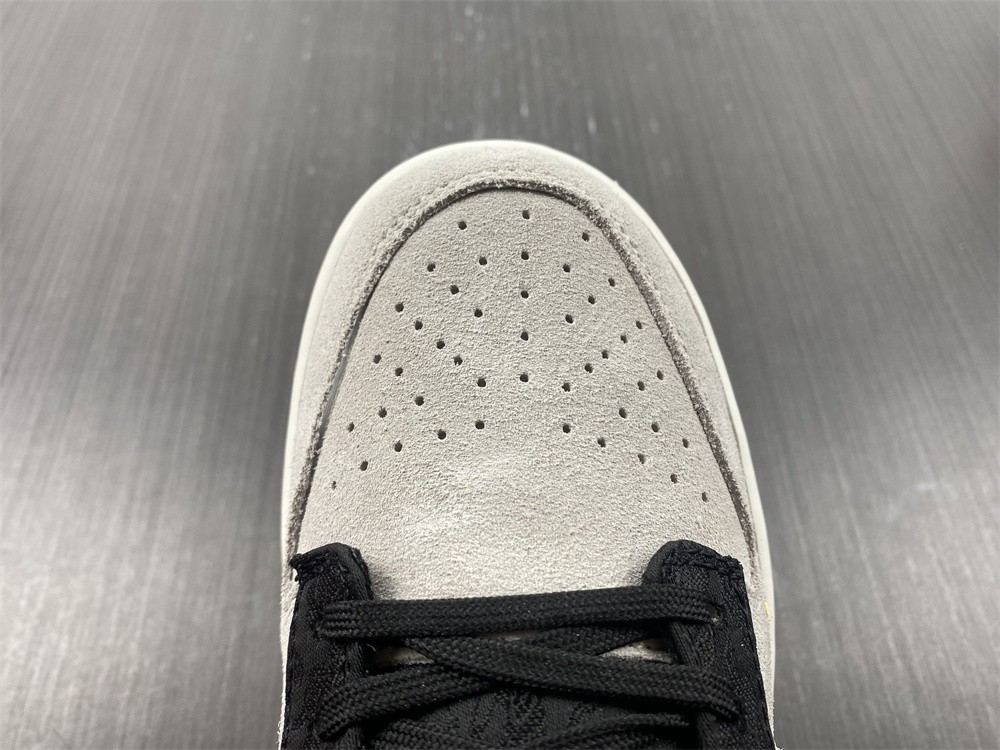 Nike Dunk Low Year of the Tiger (2022) DQ5351-001