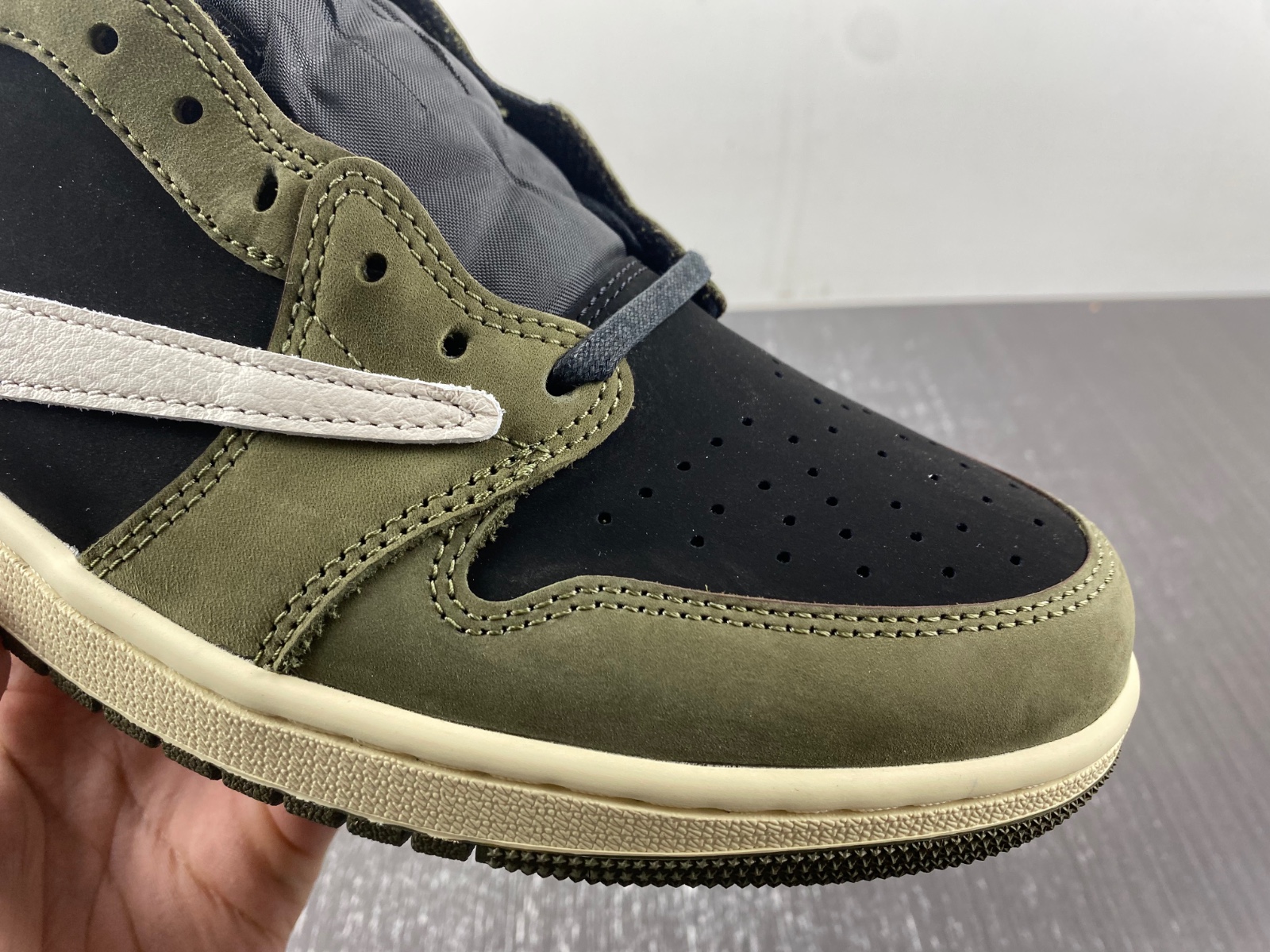 TRAVIS SCOTT X AIR JORDAN 1 LOW OG SP 