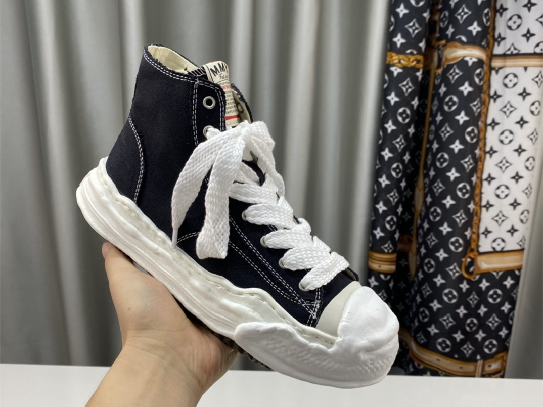 Maison Mihara Yasuhiro High-Top Sneakers MMY-017