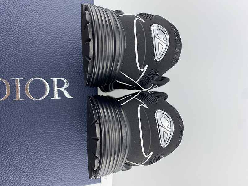 DIOR B30 SNEAKER