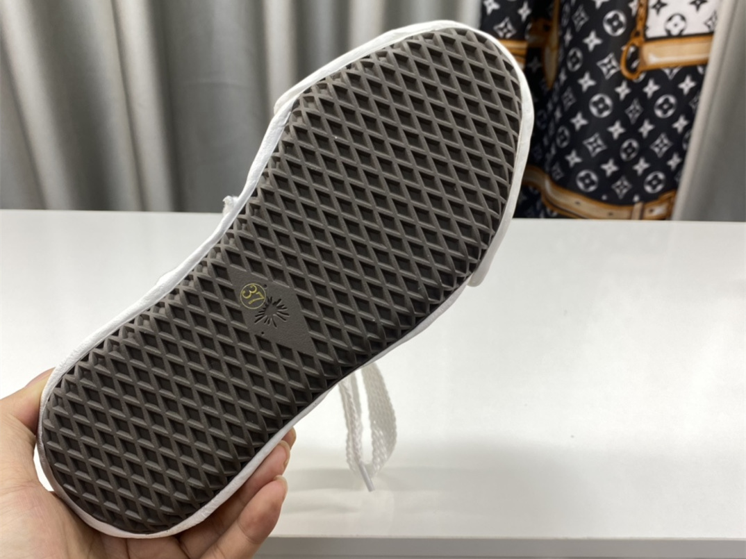 Maison Mihara Yasuhiro Low-Top Sneakers MMY-039