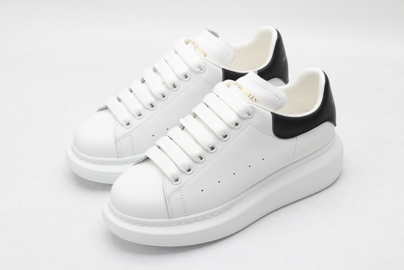 MCQUEEN OVERSIZED SNEAKER