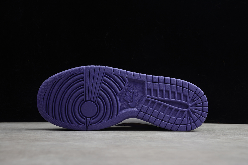 Original StrangeLove x Nike SB Dunk Low CT2552-700