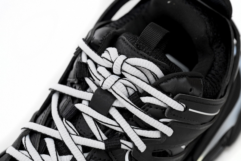 Balenciaga Tess Black And White LED 542023 W1GB1 2045