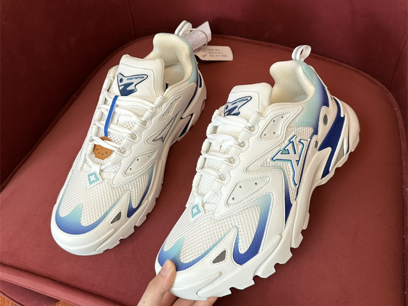 LV Runner Tatic Sneaker
