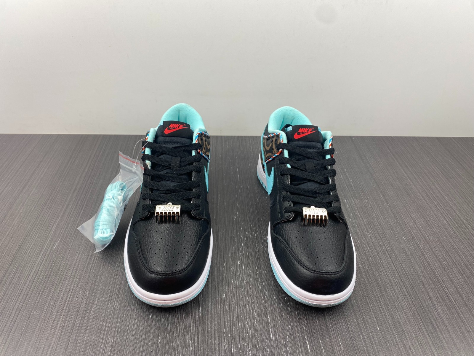 Nike Dunk Low Barber Shop DH7614-001