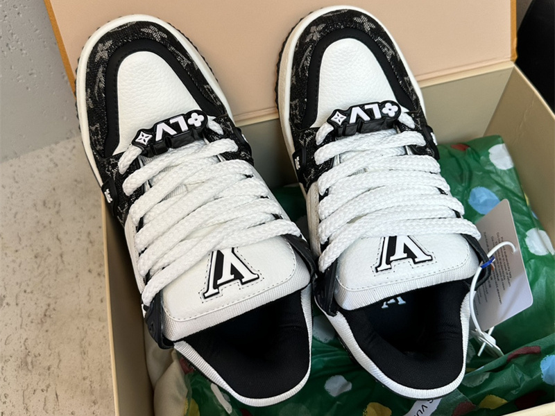 LV Trainer Maxi Sneaker