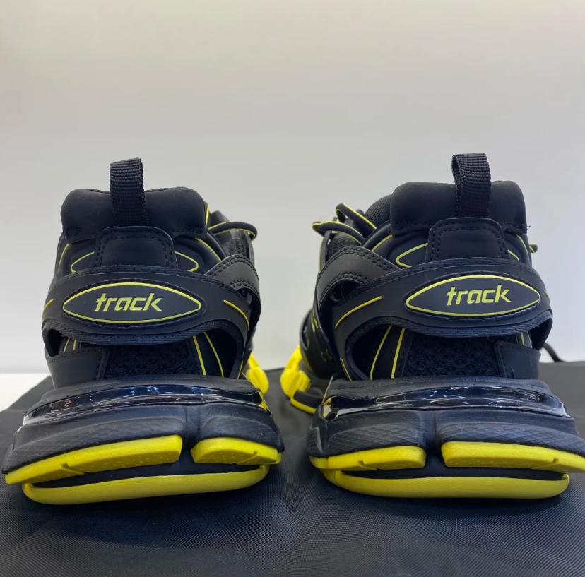 Balenciaga Track Black Yellow     542023 W3AC1 1070