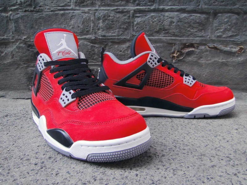 Air Jordan 4 Retro