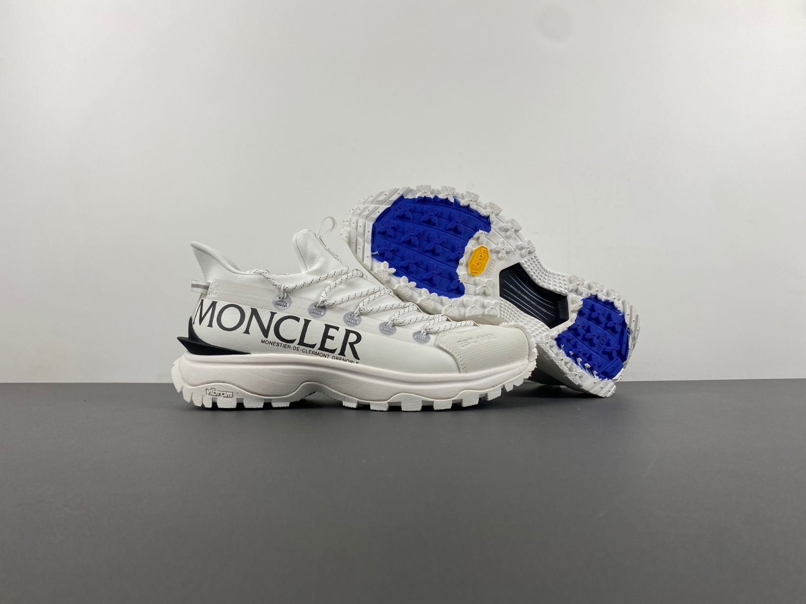 Moncler Trailgrip Lite 2 Sneakers  MC-003