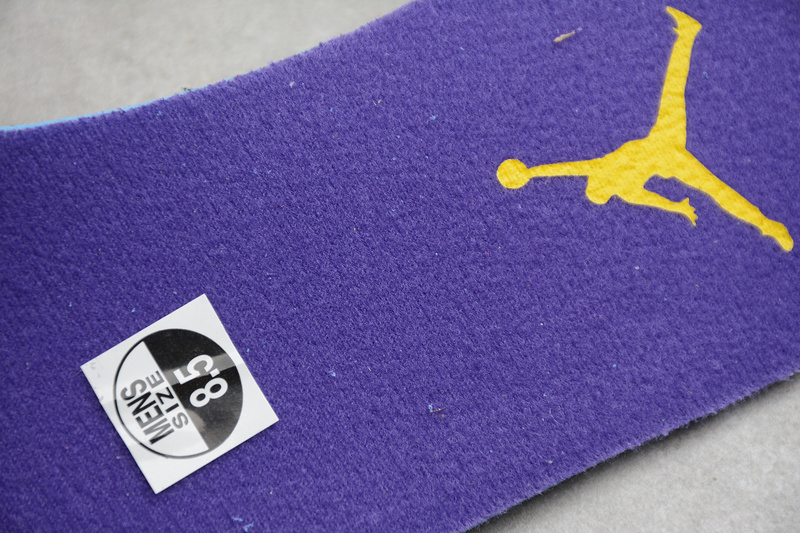 Air Jordan 1 Mid SE "Lakers" 852542-700