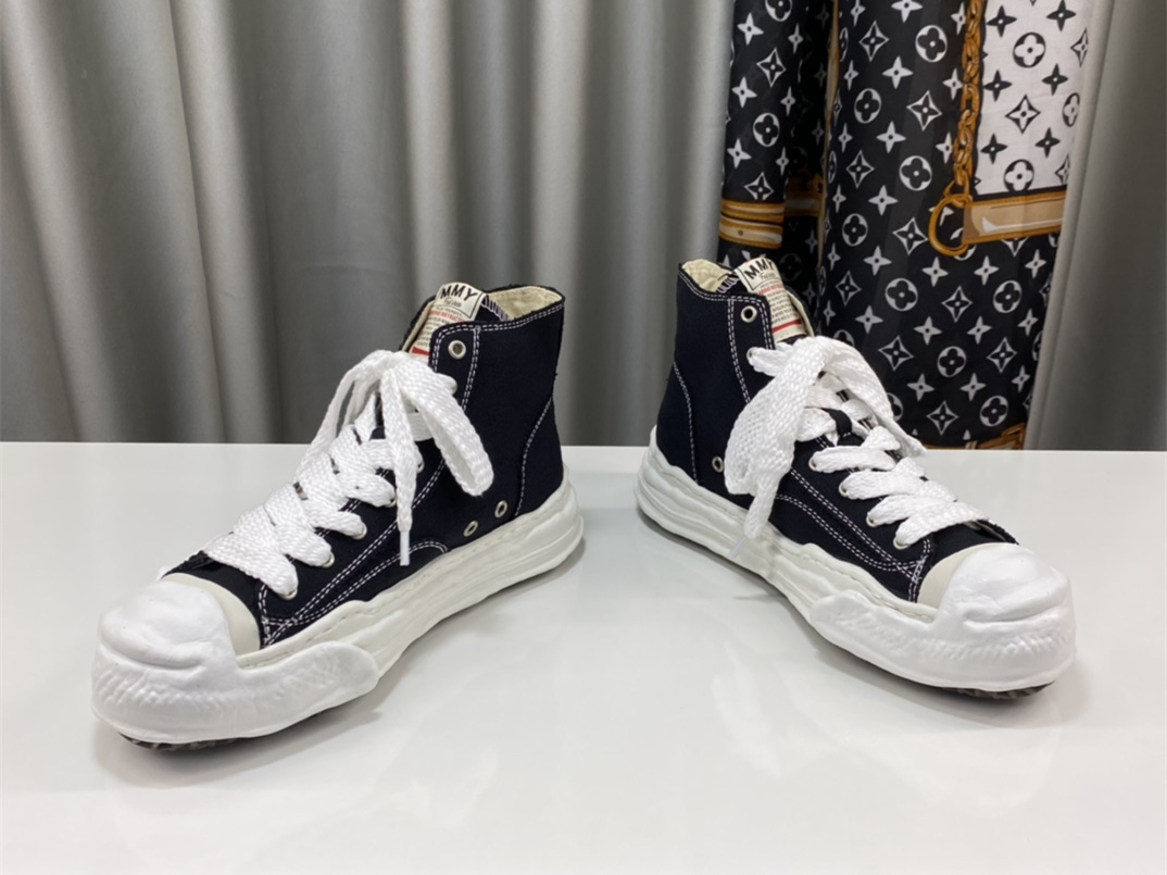 Maison Mihara Yasuhiro High-Top Sneakers MMY-017