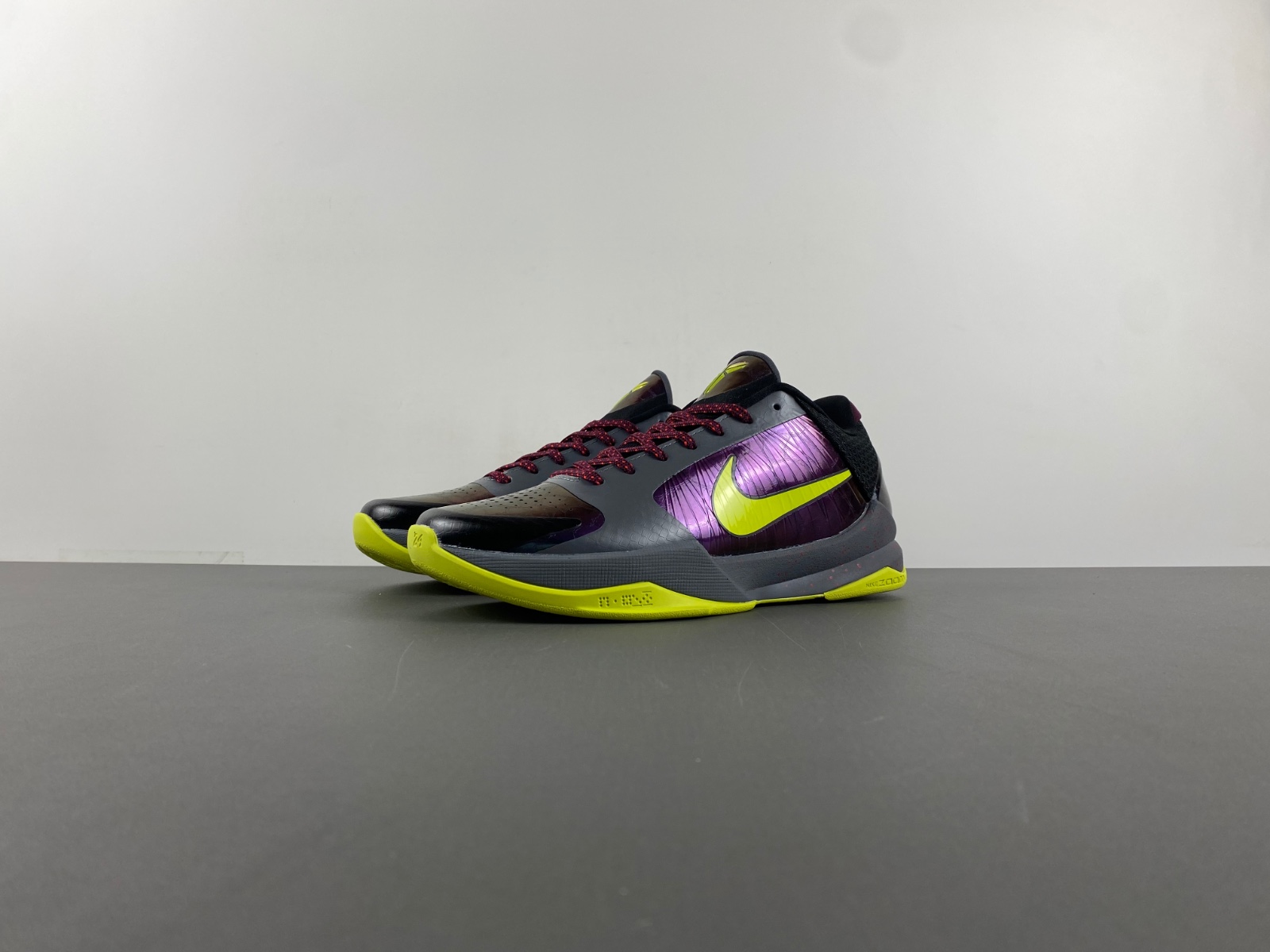 Nike Zoom Kobe 5 ZK5 Chaos    CD4991-001