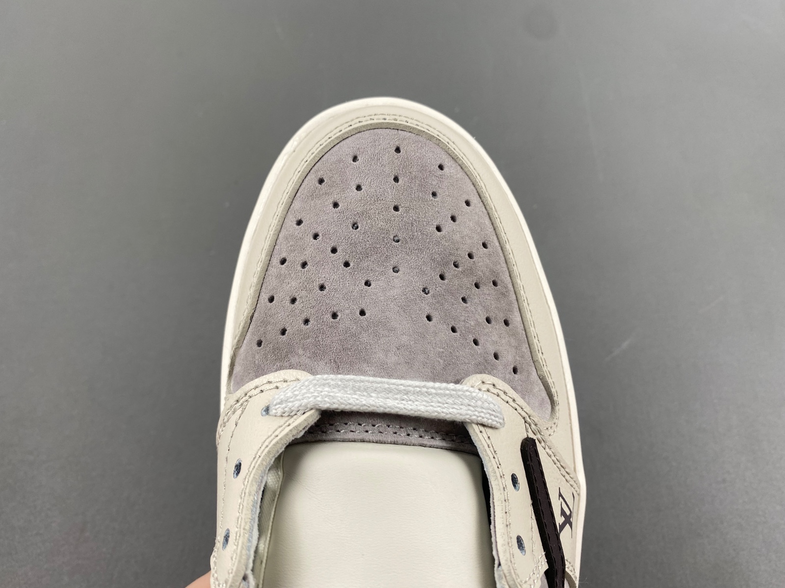 Travis Scott x Air Jordan 1 Low OG LX1988-100