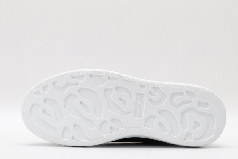 MCQUEEN OVERSIZED SNEAKER