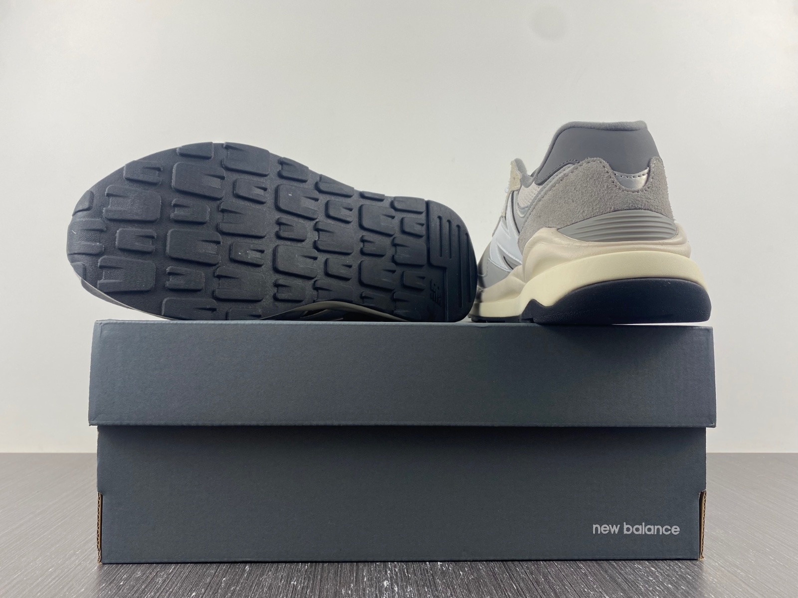 New Balance 57/40 Grey Day - M5740TA