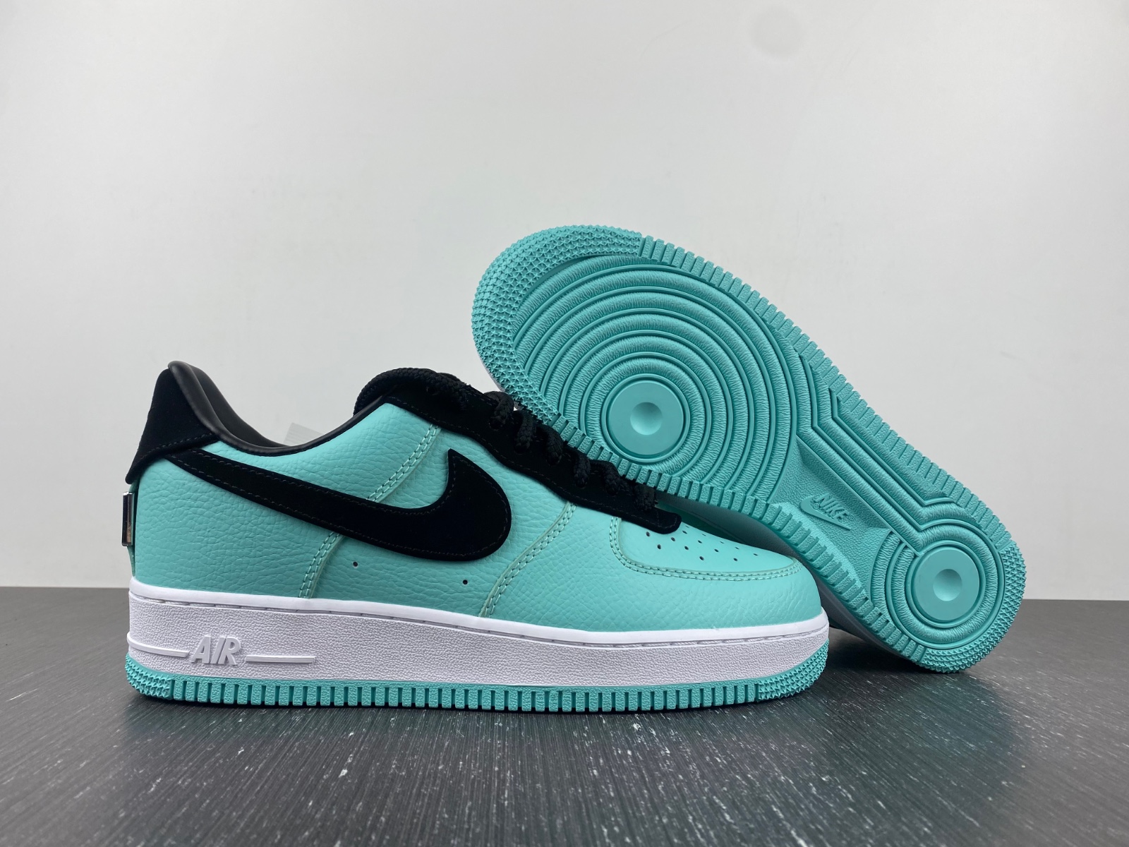 Tiffany & Co. x Nike Air Force 1 Low Blue DZ1382-002