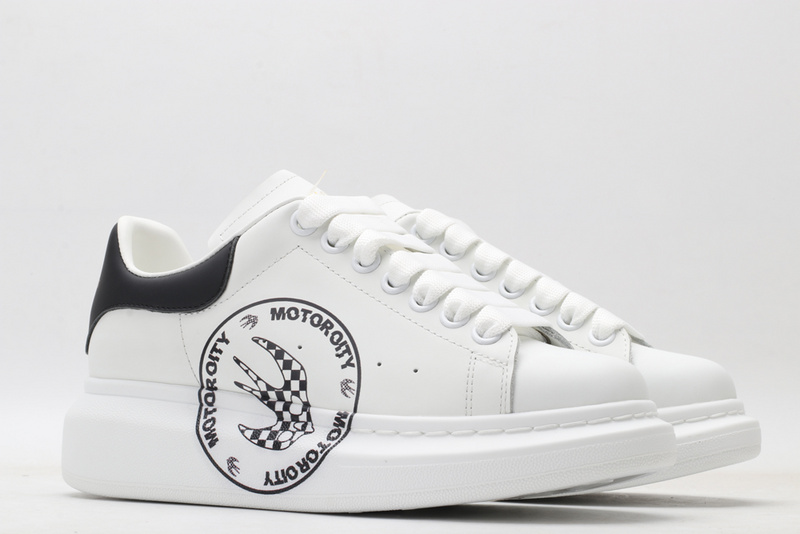 MCQUEEN OVERSIZED SNEAKER