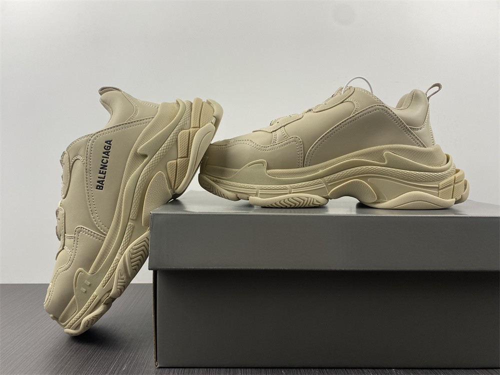 Balenciaga TRIPLE S TRAINER