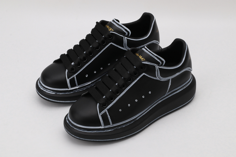 MCQUEEN OVERSIZED SNEAKER