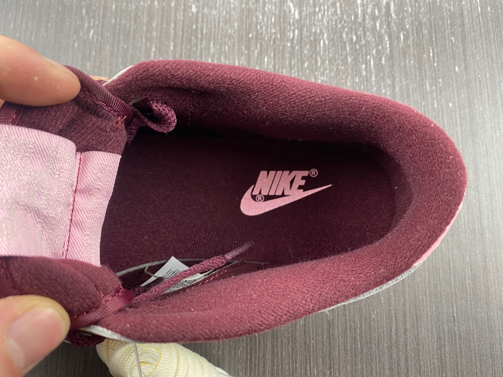 Nike Dunk Low "Valentine