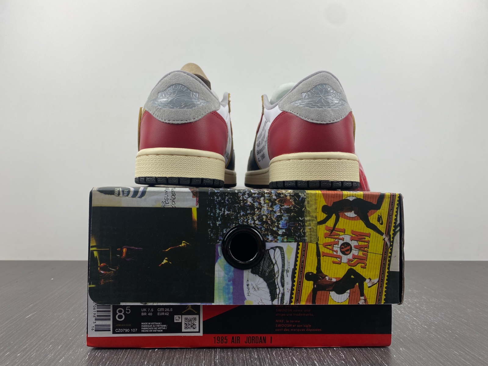 OFF-WHITE x Air Jordan 1 customize