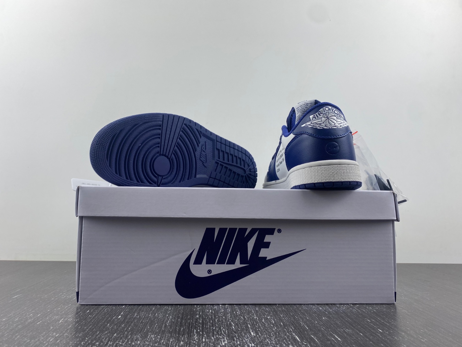 OFF-WHITE x Travis Scott x Air Jordan 1 OW custom