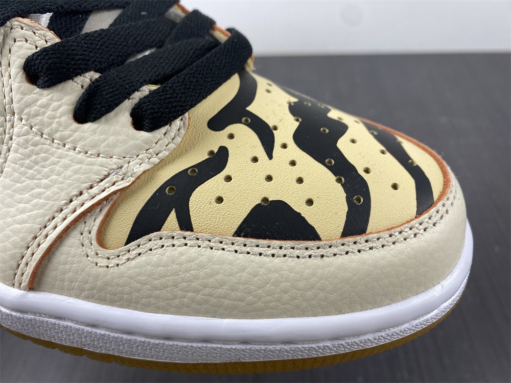 Air Jordan 1 Low OG Year of the Tiger DH6932-100