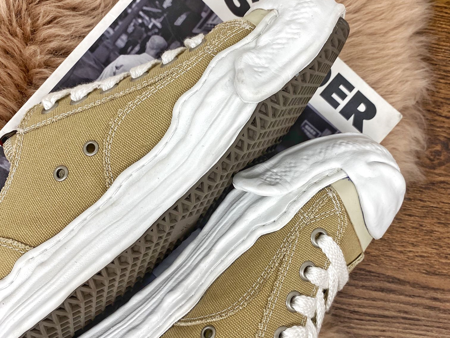 Maison Mihara Yasuhiro Low-Top Sneakers MMY-014