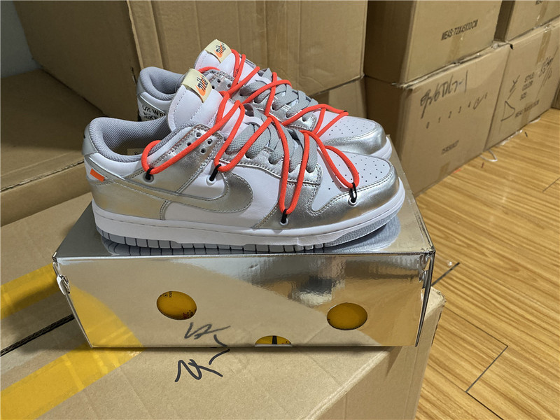 Off White x Nike Dunk Low CT0856- 800