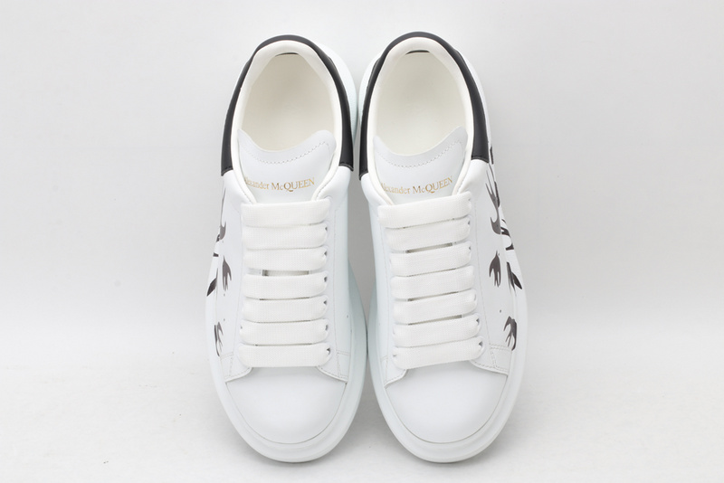 MCQUEEN OVERSIZED SNEAKER