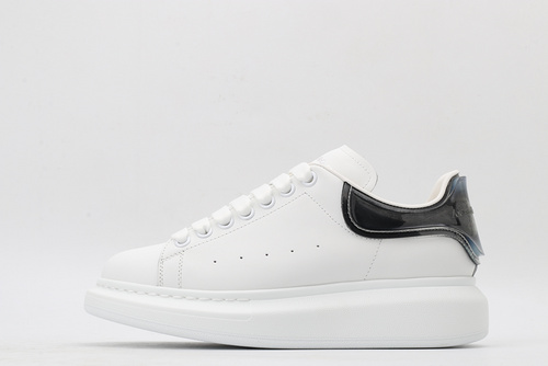 MCQUEEN OVERSIZED SNEAKER