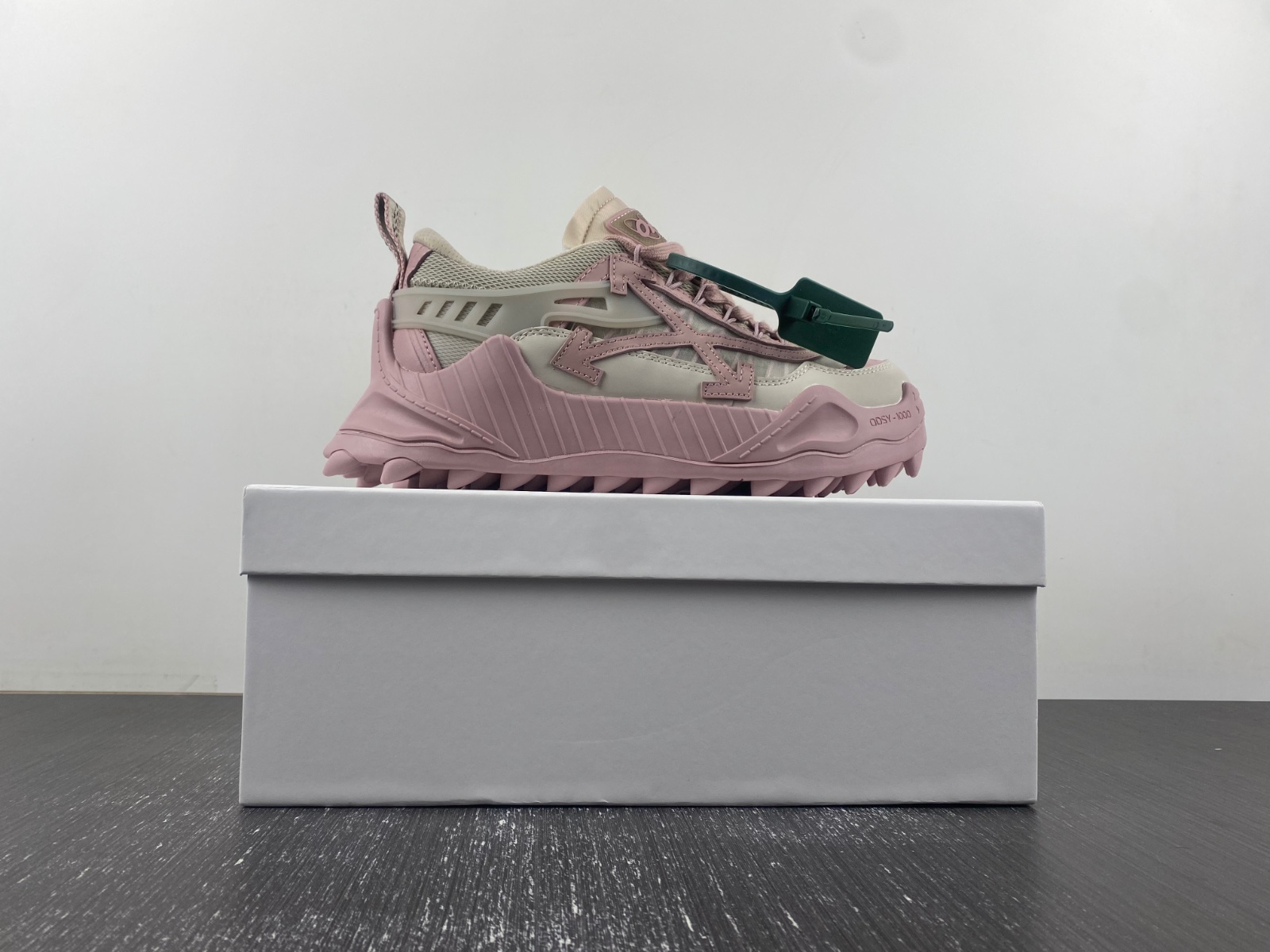 OW C/O​ ODSY-1000 SNEAKERS