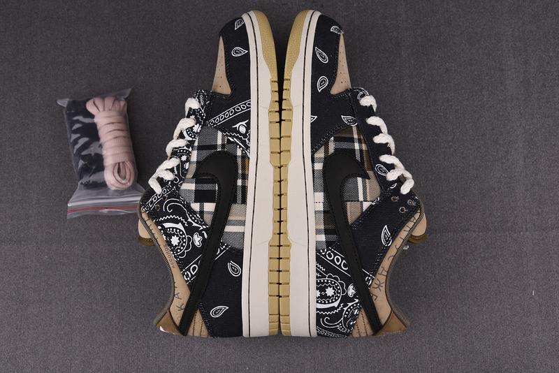 Travis Scott Nike SB Dunk Low CT5053-001