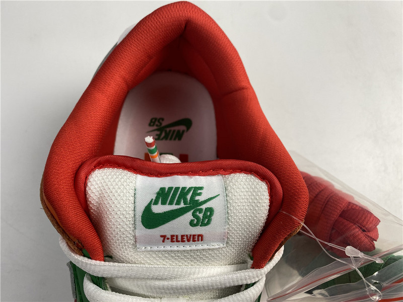 Nike SB Dunk Low 7 Eleven - CZ5130-600