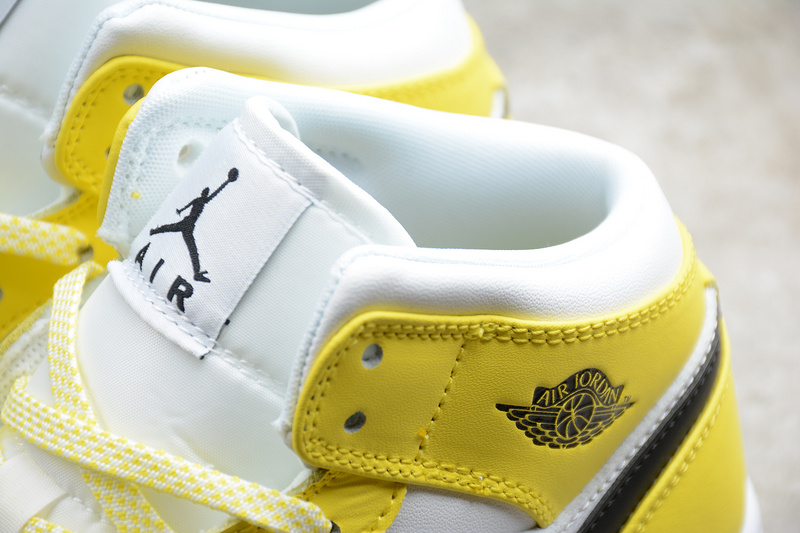 Air Jordan 1 Mid GS "Dynamic Yellow" AV5174-700