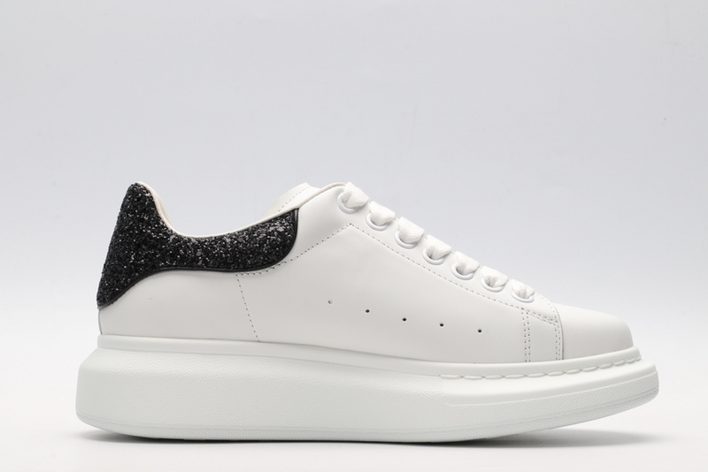 MCQUEEN OVERSIZED SNEAKER