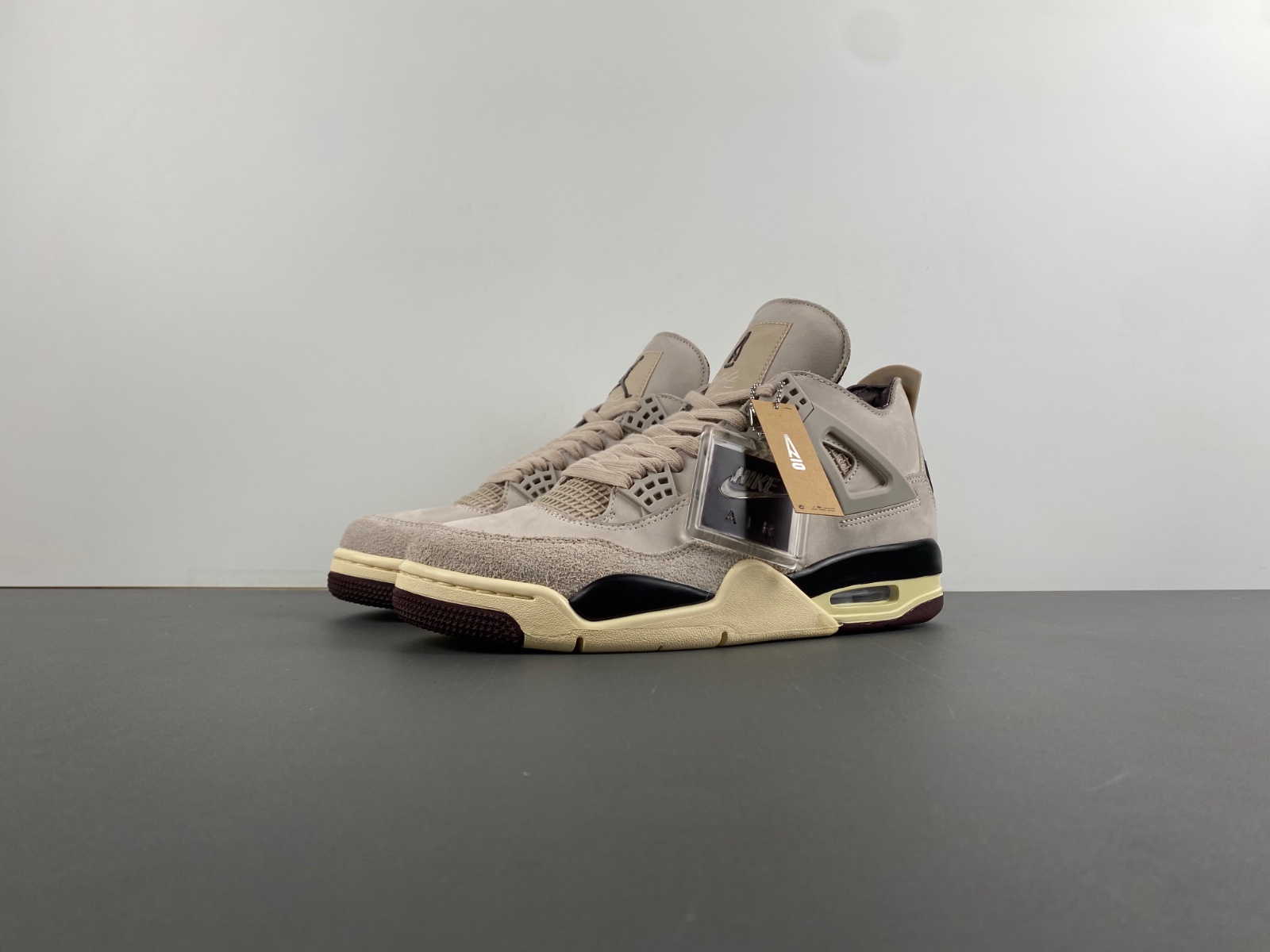 A Ma Maniére x Air Jordan 4 “Fossil Stone”  FZ4810-200