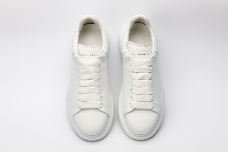 MCQUEEN OVERSIZED SNEAKER