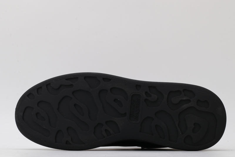 MCQUEEN OVERSIZED SNEAKER