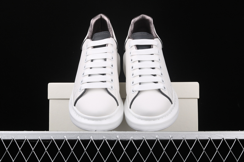 MCQUEEN OVERSIZED SNEAKER