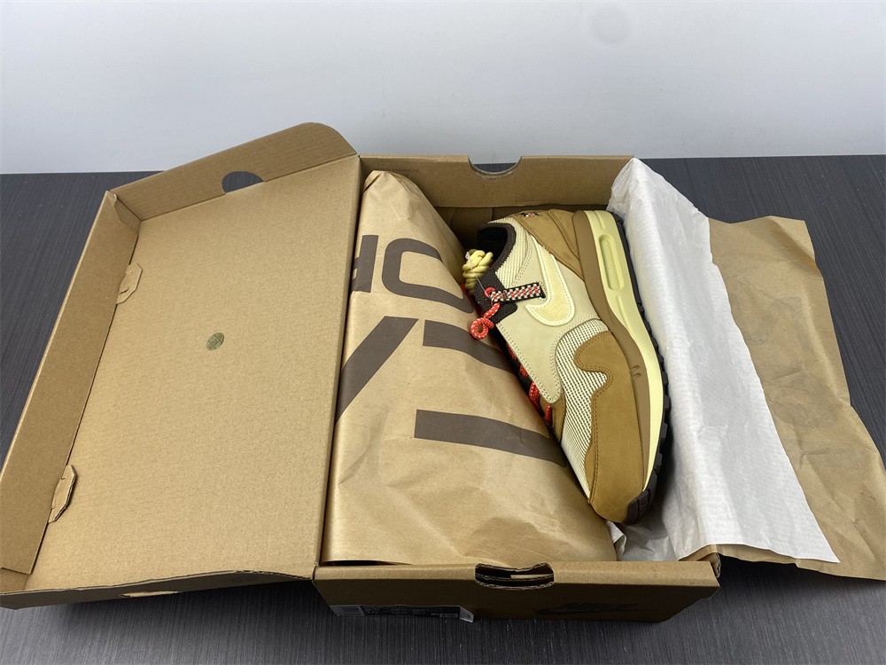 Travis Scott Nike Air Max 1 DO9392-701