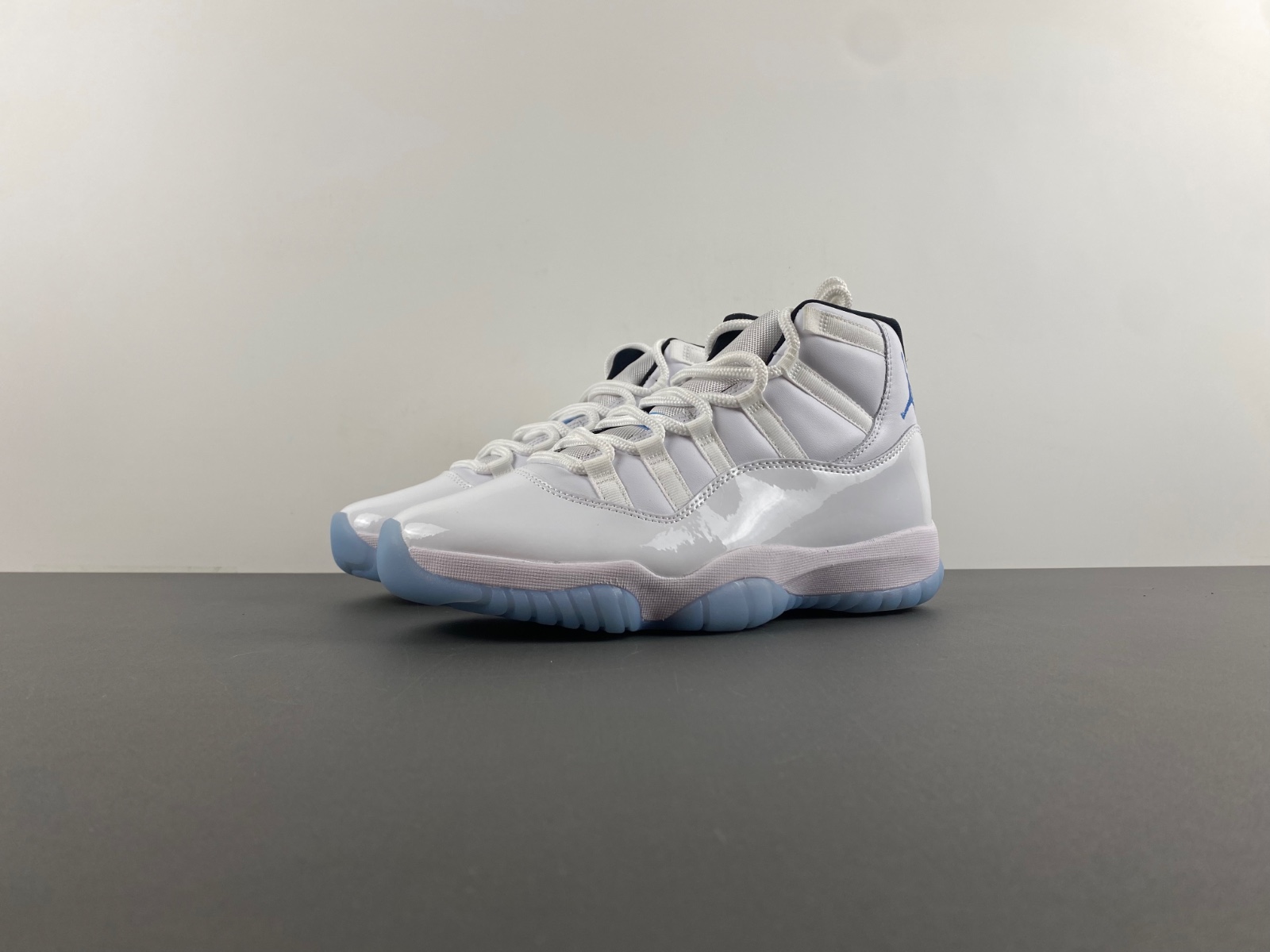 Air Jordan 11 “legend Blue”  CT8012-104