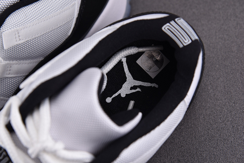 Air Jordan 11 Retro Low Concord 528895-153