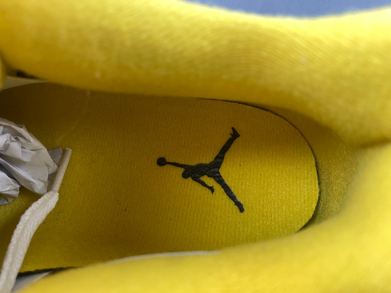 Air Jordan 4  "Vivid Sulfur" AQ9129-101