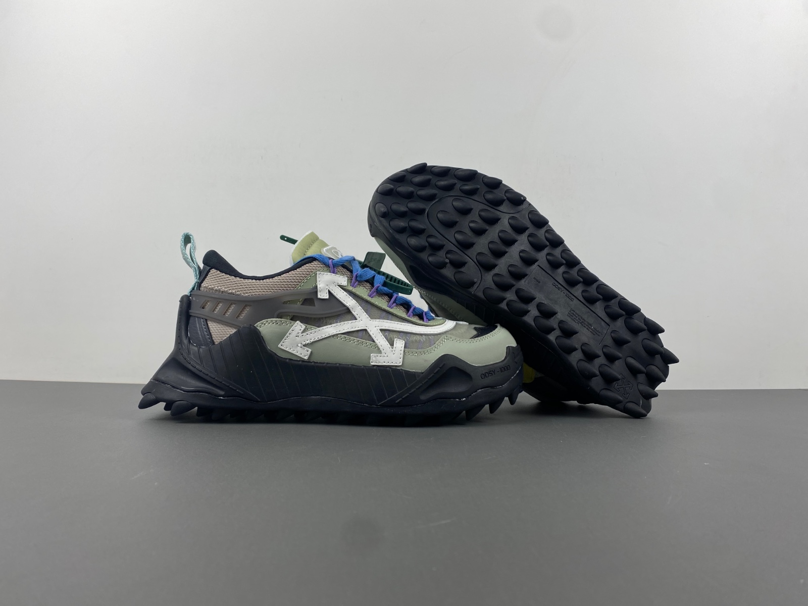 OW C/O ODSY-1000 SNEAKERS