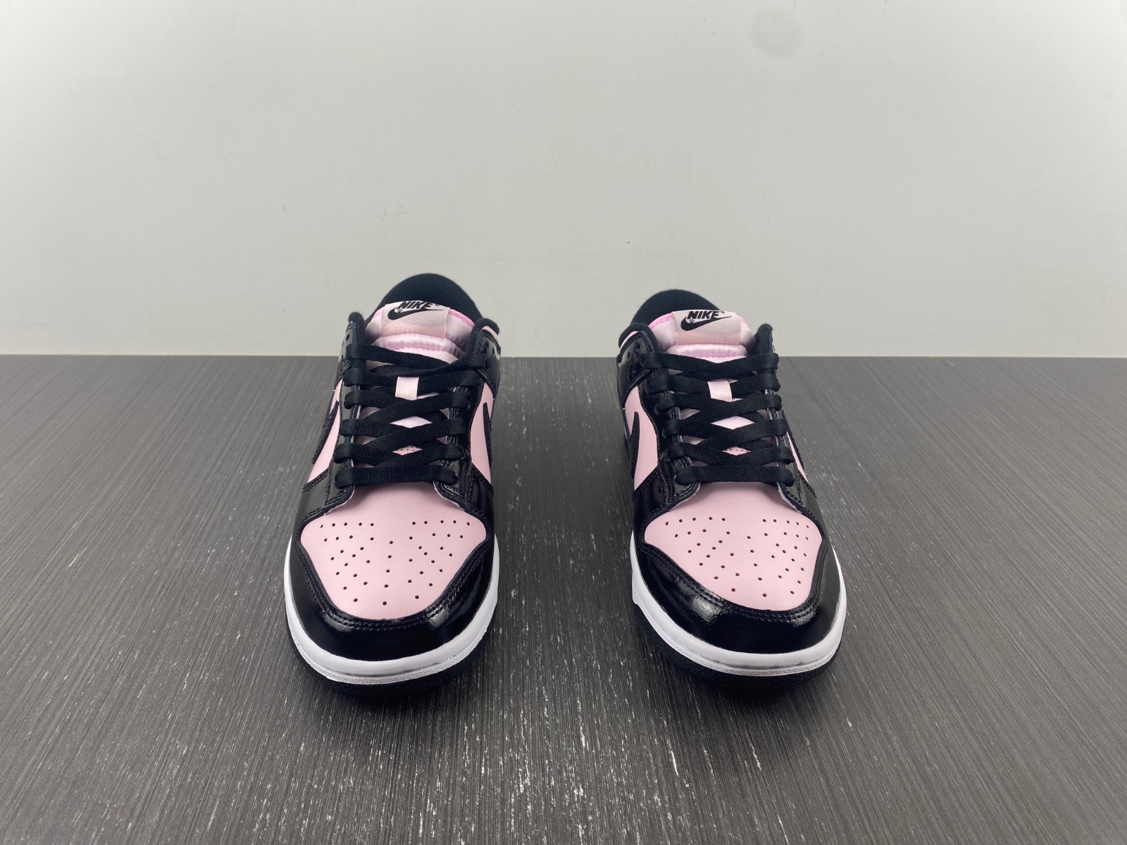 Nike Dunk Low Black Patent Pink DJ9955-600