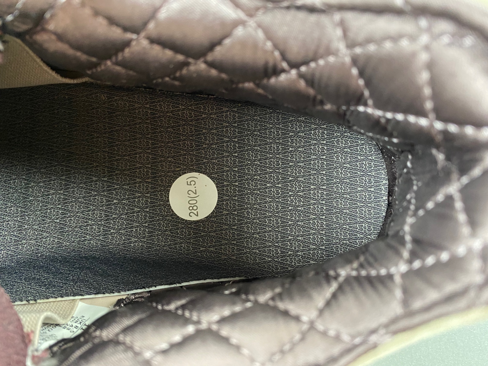 A Ma Maniére x Air Jordan 4 “Fossil Stone”  FZ4810-200